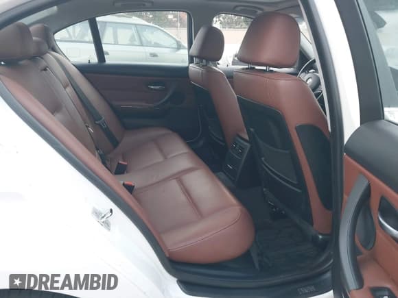 ✅ 2008 BMW 3 Series 335xi • VIN: WBAVD53508A283887 • Lot: 43884292. Listed on IAAI with 106,004 mi. Free auction sales archive from the USA and detailed vehicle history report at DreamBid. Image 8.