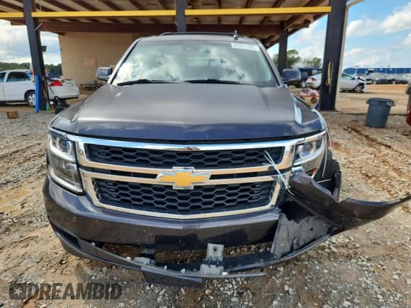 ✅ 2017 Chevrolet Suburban LT • VIN: 1GNSCHKC5HR282642 • Лот: 83931235. Опубликован ранее на Copart с пробегом 171 309 миль. Бесплатный доступ к архиву аукционных продаж из США и подробный отчёт об истории автомобиля на DreamBid. Изображение 5.