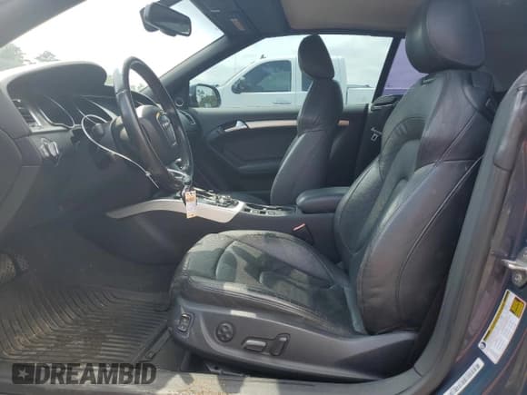 ✅ 2011 Audi A5 Premium Plus • VIN: WAUJFAFHXBN013041 • Лот: 50368575. Опубликован ранее на Copart с пробегом 114 521 миль. Бесплатный доступ к архиву аукционных продаж из США и подробный отчёт об истории автомобиля на DreamBid. Изображение 7.