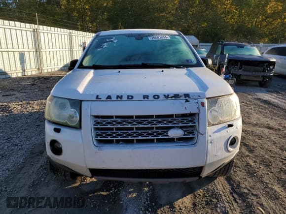 ✅ 2008 Land Rover LR2 SE • VIN: SALFP24N78H041139 • Lot: 74502854. Wystawiony na Copart z przebiegiem 131 609 mil. Bezpłatny archiwum sprzedaży aukcyjnych z USA i szczegółowy raport historii pojazdu na DreamBid. Zdjęcie 5.