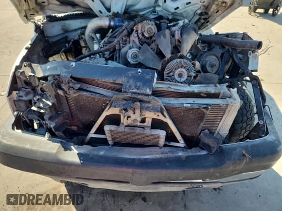 ✅ 2004 Chevrolet Silverado 2500HD LT • VIN: 1GCHC23194F122448 • Lot: 86690725. Listed on Copart with Not provided. Free auction sales archive from the USA and detailed vehicle history report at DreamBid. Image 11.