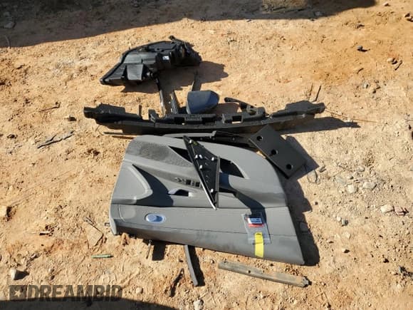 ✅ 2024 Hyundai Elantra SEL • VIN: KMHLS4DG7RU764449 • Лот: 82053995. Опубликован ранее на Copart с пробегом 26 204 миль. Бесплатный доступ к архиву аукционных продаж из США и подробный отчёт об истории автомобиля на DreamBid. Изображение 12.