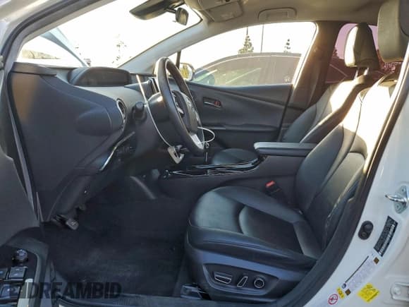 ✅ 2017 Toyota Prius Advanced • VIN: JTDKARFP3H3039500 • Lot: 95312765. Wystawiony na Copart z przebiegiem 135 415 mil. Bezpłatny archiwum sprzedaży aukcyjnych z USA i szczegółowy raport historii pojazdu na DreamBid. Zdjęcie 7.