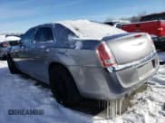 ✅ 2013 Chrysler 300 S • VIN: 2C3CCAGG4DH590142 • Лот: 88952055. Опубликован ранее на Copart с пробегом 146 325 миль. Бесплатный доступ к архиву аукционных продаж из США и подробный отчёт об истории автомобиля на DreamBid. Изображение 2.