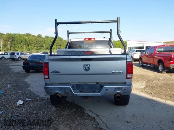 ✅ 2009 Dodge 1500 Laramie • VIN: 1D3HB13TX9S765945 • Lot: 42655560. Wystawiony na IAAI z przebiegiem 311 304 mil. Bezpłatny archiwum sprzedaży aukcyjnych z USA i szczegółowy raport historii pojazdu na DreamBid. Zdjęcie 16.