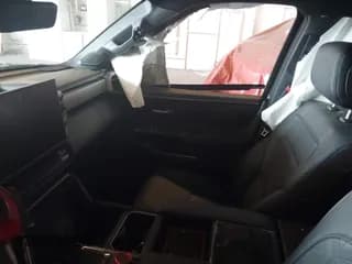 ✅ 2025 Toyota Tundra Limited • VIN: 5TFWA5EC1SX041481 • Lot: 43163289. Listed on IAAI with 10,528 mi. Free auction sales archive from the USA and detailed vehicle history report at DreamBid. Image 5.