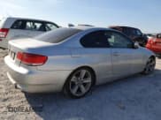 ✅ 2010 BMW 3 Series 335i • VIN: WBAWB7C57AP049030 • Лот: 47289865. Опубликован ранее на Copart с пробегом 125 515 миль. Бесплатный доступ к архиву аукционных продаж из США и подробный отчёт об истории автомобиля на DreamBid. Изображение 3.