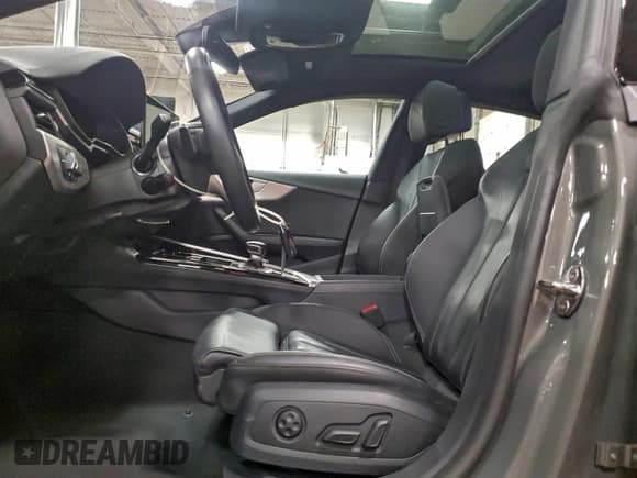 ✅ 2025 Audi A5 Sportback S line Premium • VIN: WAUDACF50SA005938 • Lot: 94460605. Listed on Copart with 31,677 mi. Free auction sales archive from the USA and detailed vehicle history report at DreamBid. Image 7.