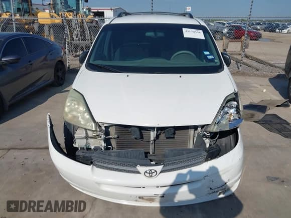 ✅ 2005 Toyota Sienna CE • VIN: 5TDZA23C75S327067 • Lot: 43174534. Listed on IAAI with 258,900 mi. Free auction sales archive from the USA and detailed vehicle history report at DreamBid. Image 12.