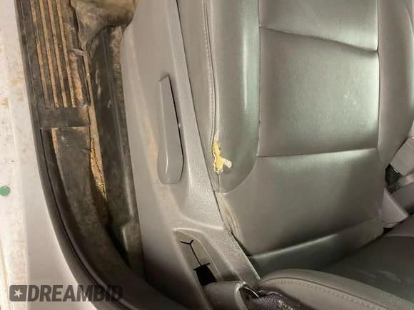 ✅ 2017 Chevrolet Silverado 1500 Work Truck • VIN: 1GCRCNEC8HZ256845 • Лот: 43678424. Опубликован ранее на IAAI с пробегом 170 179 миль. Бесплатный доступ к архиву аукционных продаж из США и подробный отчёт об истории автомобиля на DreamBid. Изображение 28.