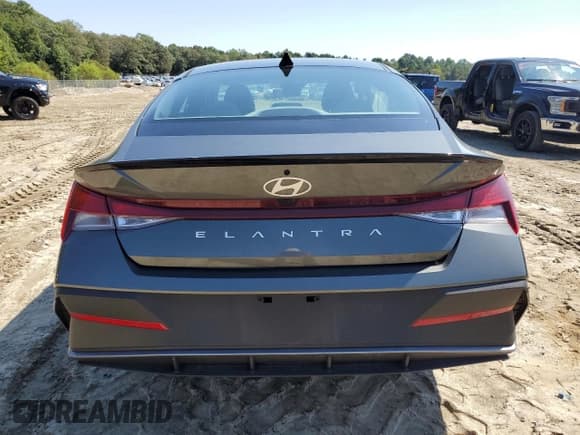 ✅ 2025 Hyundai Elantra SEL Sport • VIN: KMHLM4DGXSU006654 • Lot: 81499225. Listed on Copart with 5,473 mi. Free auction sales archive from the USA and detailed vehicle history report at DreamBid. Image 6.