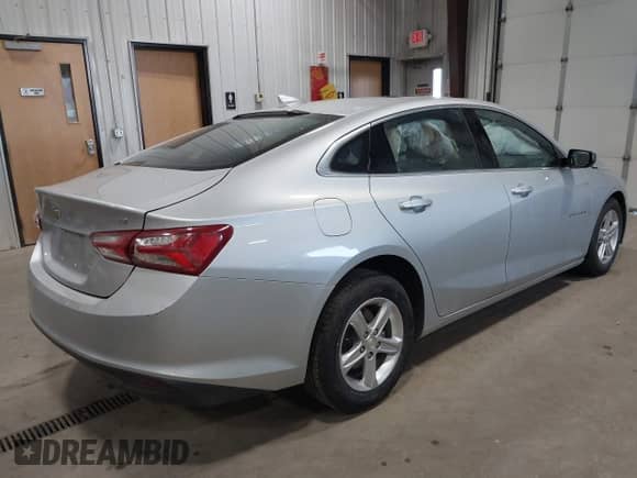2022 Chevrolet Malibu LT with VIN 1G1ZD5STXNF174915, listed as a IAAI auction lot 43147370 with 72,428 mi miles and . Bid and sale history available at DreamBid. Image 4.