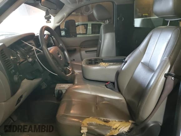 ✅ 2010 GMC Sierra 2500HD • VIN: 1GT3KZBG3AF112652 • Лот: 64093915. Опубликован ранее на Copart с пробегом 134 325 миль. Бесплатный доступ к архиву аукционных продаж из США и подробный отчёт об истории автомобиля на DreamBid. Изображение 7.