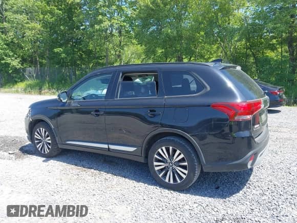 2020 Mitsubishi Outlander ES with VIN JA4AZ3A35LZ039956, listed as a IAAI auction lot 42570596 with 140,231 mi miles and . Bid and sale history available at DreamBid. Image 14.