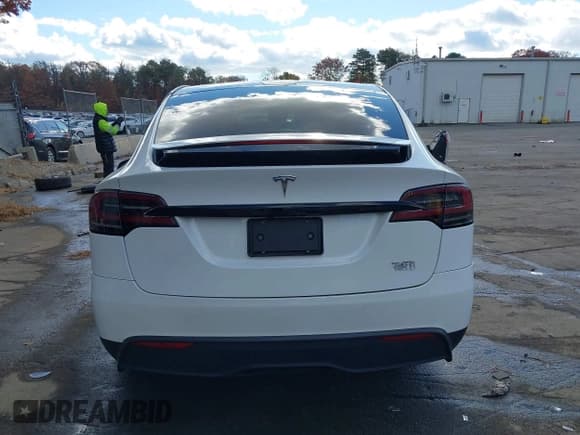 ✅ 2023 Tesla Model X Plaid • VIN: 7SAXCBE69PF376161 • Lot: 43607646. Wystawiony na IAAI z przebiegiem 15 929 mil. Bezpłatny archiwum sprzedaży aukcyjnych z USA i szczegółowy raport historii pojazdu na DreamBid. Zdjęcie 16.