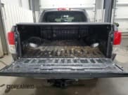 ✅ 2011 Toyota Tundra • VIN: 5TFDM5F10BX018771 • Lot: 84933534. Wystawiony na Copart z przebiegiem 158 370 mil. Bezpłatny archiwum sprzedaży aukcyjnych z USA i szczegółowy raport historii pojazdu na DreamBid. Zdjęcie 6.