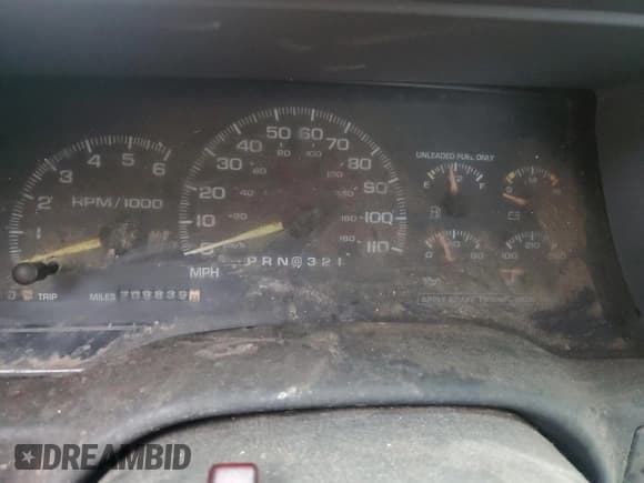 ✅ 1998 GMC Sierra 1500 • VIN: 2GTEK19R1W1542387 • Лот: 45483865. Опубликован ранее на Copart с пробегом 209 839 миль. Бесплатный доступ к архиву аукционных продаж из США и подробный отчёт об истории автомобиля на DreamBid. Изображение 9.