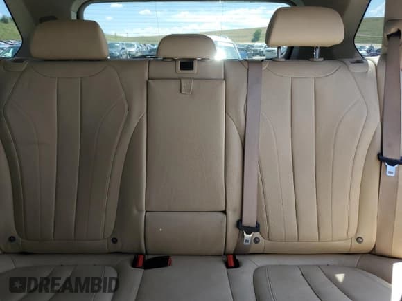 ✅ 2016 BMW X5 xDrive35d • VIN: 5UXKS4C54G0N13570 • Lot: 61259645. Listed on Copart with 70,993 mi. Free auction sales archive from the USA and detailed vehicle history report at DreamBid. Image 10.