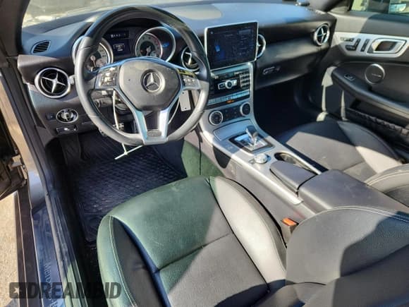 ✅ 2016 Mercedes-Benz SLK 300 • VIN: WDDPK3JA5GF120939 • Lot: 63852295. Listed on Copart with 75,600 mi. Free auction sales archive from the USA and detailed vehicle history report at DreamBid. Image 8.