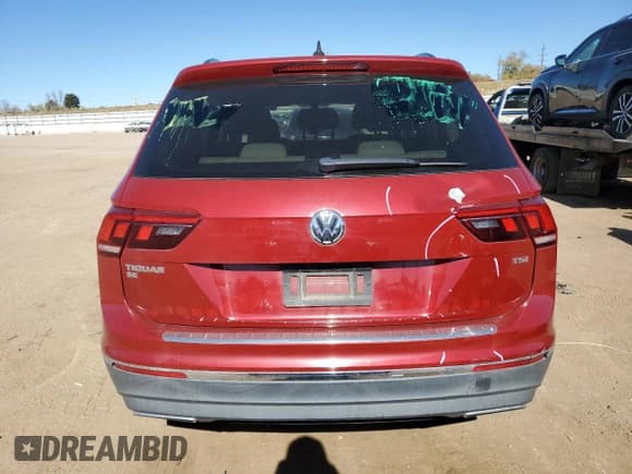 ✅ 2018 Volkswagen Tiguan SEL • VIN: 3VV3B7AX5JM040974 • Lot: 90096245. Wystawiony na Copart z przebiegiem 141 486 mil. Bezpłatny archiwum sprzedaży aukcyjnych z USA i szczegółowy raport historii pojazdu na DreamBid. Zdjęcie 6.