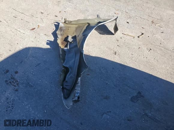 ✅ 2006 Ford Focus S • VIN: 1FAFP34N26W139281 • Lot: 53235785. Wystawiony na Copart z przebiegiem 120 860 mil. Bezpłatny archiwum sprzedaży aukcyjnych z USA i szczegółowy raport historii pojazdu na DreamBid. Zdjęcie 12.