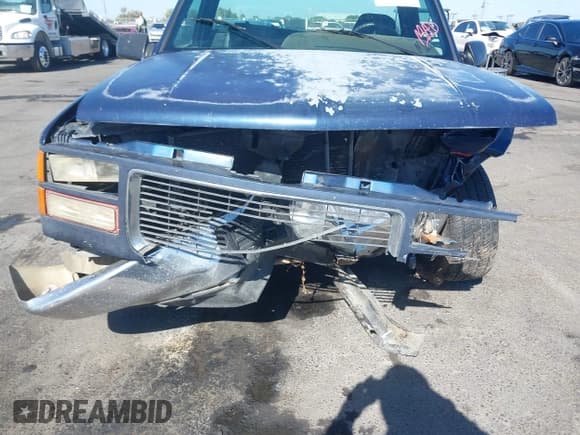 ✅ 1995 GMC Sierra 1500 • VIN: 1GTEC14H1SZ506910 • Lot: 42905731. Wystawiony na IAAI z przebiegiem 361 784 mil. Bezpłatny archiwum sprzedaży aukcyjnych z USA i szczegółowy raport historii pojazdu na DreamBid. Zdjęcie 6.