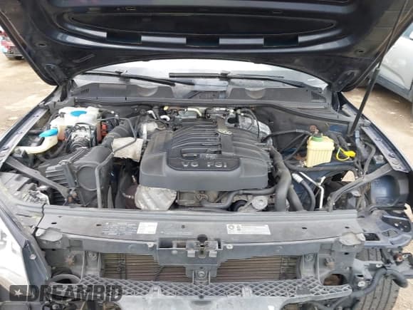 ✅ 2011 Volkswagen Touareg Sport • VIN: WVGFF9BP0BD002958 • Lot: 42281009. Listed on IAAI with 147,801 mi. Free auction sales archive from the USA and detailed vehicle history report at DreamBid. Image 10.