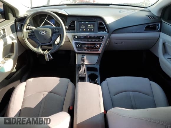 ✅ 2017 Hyundai Sonata Sport • VIN: 5NPE34AF5HH473723 • Lot: 38832623. Listed on Copart with 54,693 mi. Free auction sales archive from the USA and detailed vehicle history report at DreamBid. Image 8.