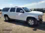 2010 Chevrolet Suburban LT z VIN 1GNUKJE33AR260045, wystawiony jako Copart lot #71088865 z przebiegiem Nie podano mil oraz Szkoda całkowita • Salvage title. Historia ofert i sprzedaży dostępna na DreamBid. Obrazek 4.
