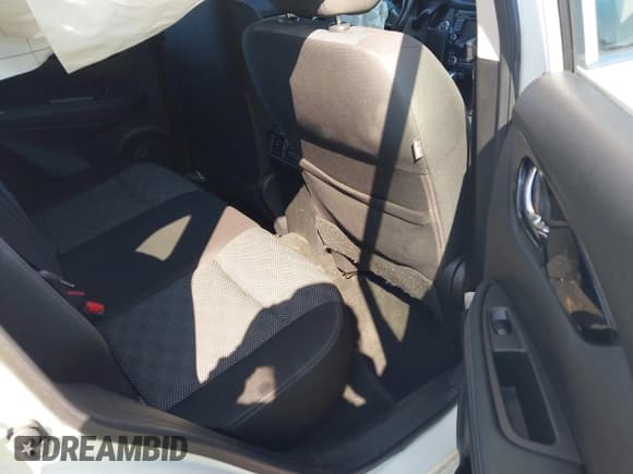 ✅ 2017 Nissan Rogue SL • VIN: JN1BJ1CP7HW002473 • Lot: 43164988. Listed on IAAI with 85,618 mi. Free auction sales archive from the USA and detailed vehicle history report at DreamBid. Image 8.