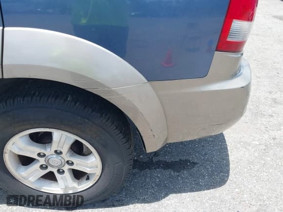 ✅ 2006 Kia Sorento LX • VIN: KNDJD733665644363 • Lot: 42643203. Listed on IAAI with 253,021 mi. Free auction sales archive from the USA and detailed vehicle history report at DreamBid. Image 6.