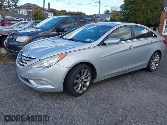 ✅ 2011 Hyundai Sonata Limited • VIN: 5NPEC4AC9BH075590 • Lot: 43534529. Listed on IAAI with 120,276 mi. Free auction sales archive from the USA and detailed vehicle history report at DreamBid. Image 2.