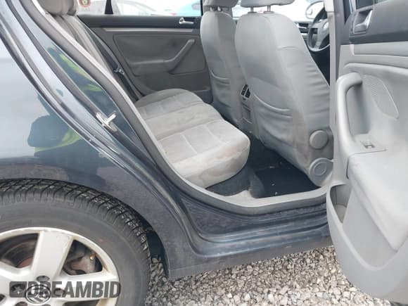 ✅ 2009 Volkswagen Jetta S • VIN: 3VWHZ71K19M072219 • Lot: 43748830. Wystawiony na IAAI z przebiegiem 147 367 mil. Bezpłatny archiwum sprzedaży aukcyjnych z USA i szczegółowy raport historii pojazdu na DreamBid. Zdjęcie 8.