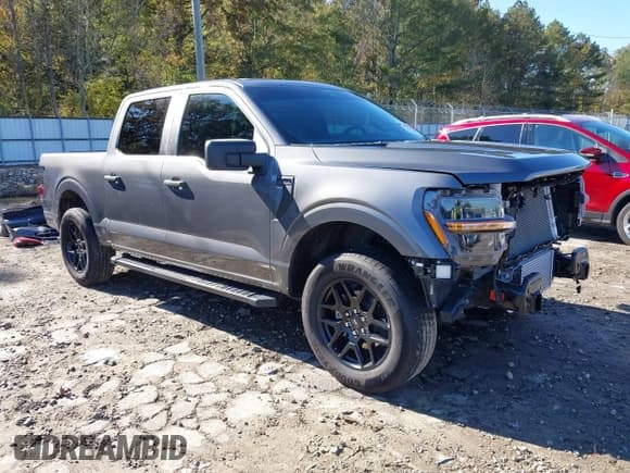 ✅ 2024 Ford F-150 STX • VIN: 1FTEW2KP6RKF78440 • Lot: 43568293. Wystawiony na IAAI z przebiegiem 10 865 mil. Bezpłatny archiwum sprzedaży aukcyjnych z USA i szczegółowy raport historii pojazdu na DreamBid. Zdjęcie 1.