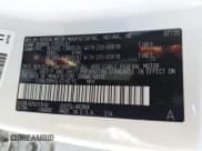 ✅ 2020 Toyota Highlander LE • VIN: 5TDBZRBH5LS519715 • Lot: 43927543. Listed on IAAI with 127,915 mi. Free auction sales archive from the USA and detailed vehicle history report at DreamBid. Image 9.