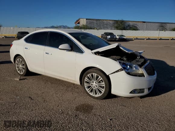 ✅ 2013 Buick Verano Convenience Group • VIN: 1G4PR5SK0D4254253 • Lot: 82697045. Wystawiony na Copart z przebiegiem 176 970 mil. Bezpłatny archiwum sprzedaży aukcyjnych z USA i szczegółowy raport historii pojazdu na DreamBid. Zdjęcie 4.
