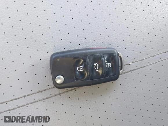 ✅ 2013 Volkswagen Passat SE • VIN: 1VWBH7A36DC122513 • Lot: 42712583. Listed on IAAI with 148,625 mi. Free auction sales archive from the USA and detailed vehicle history report at DreamBid. Image 11.