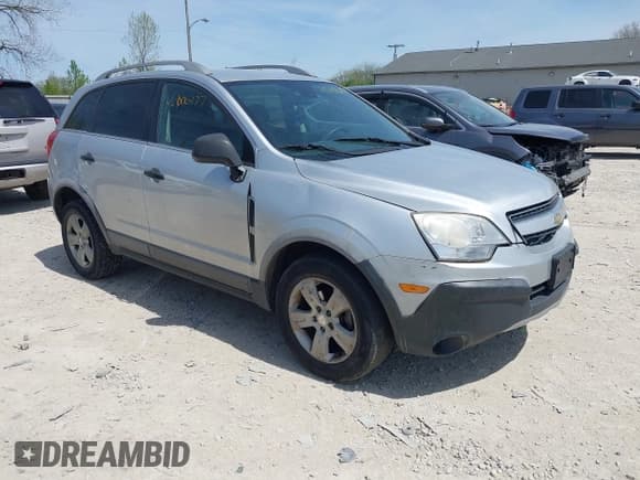 ✅ 2014 Chevrolet Captiva Sport LS • VIN: 3GNAL1EKXES638999 • Lot: 42106177. Wystawiony na IAAI z przebiegiem 190 271 mil. Bezpłatny archiwum sprzedaży aukcyjnych z USA i szczegółowy raport historii pojazdu na DreamBid. Zdjęcie 1.