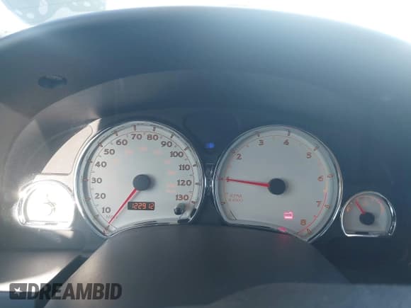 ✅ 2007 Saturn VUE V6 • VIN: 5GZCZ53427S862115 • Lot: 43649192. Wystawiony na IAAI z przebiegiem 122 912 mil. Bezpłatny archiwum sprzedaży aukcyjnych z USA i szczegółowy raport historii pojazdu na DreamBid. Zdjęcie 7.