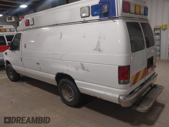 ✅ 2010 Ford E-Series Commercial • VIN: 1FDSS3EP6ADA41006 • Lot: 41561986. Listed on IAAI with 367,370 mi. Free auction sales archive from the USA and detailed vehicle history report at DreamBid. Image 3.