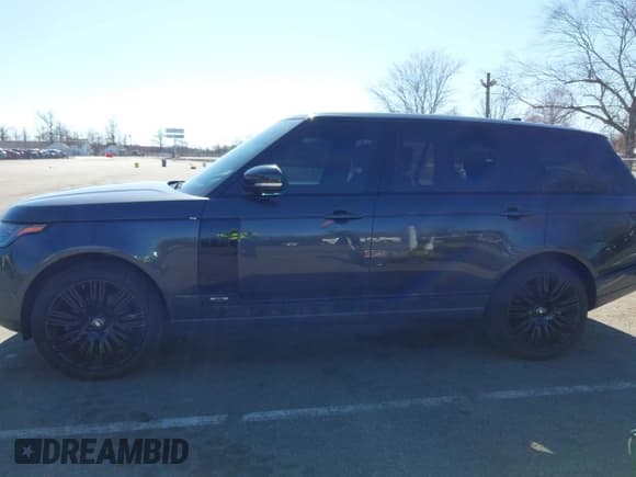 ✅ 2018 Land Rover Range Rover • VIN: SALGS5RE3JA506933 • Лот: 41867748. Опубликован ранее на IAAI с пробегом 80 343 миль. Бесплатный доступ к архиву аукционных продаж из США и подробный отчёт об истории автомобиля на DreamBid. Изображение 14.