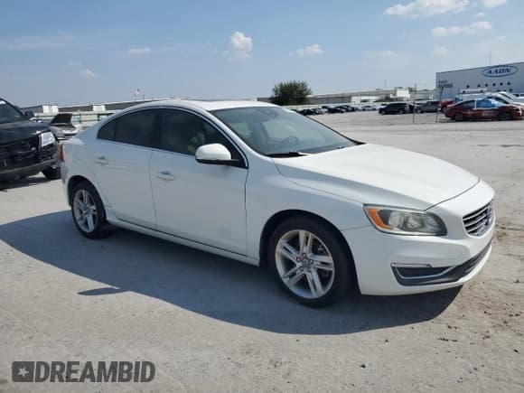 ✅ 2015 Volvo S60 T5 Drive-E Premier • VIN: YV140MFK8F1350796 • Lot: 81000745. Listed on Copart with 117,885 mi. Free auction sales archive from the USA and detailed vehicle history report at DreamBid. Image 4.