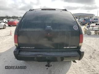 ✅ 1995 Chevrolet Blazer LS • VIN: 1GNCS18WXSK252374 • Lot: 45168065. Wystawiony na Copart z przebiegiem 291 772 mil. Bezpłatny archiwum sprzedaży aukcyjnych z USA i szczegółowy raport historii pojazdu na DreamBid. Zdjęcie 6.