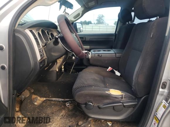 ✅ 2011 Toyota Tundra • VIN: 5TFUM5F15BX022394 • Лот: 82353595. Опубликован ранее на Copart с пробегом 300 872 миль. Бесплатный доступ к архиву аукционных продаж из США и подробный отчёт об истории автомобиля на DreamBid. Изображение 7.