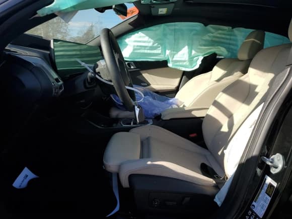 ✅ 2025 BMW 2 Series 228i xDrive • VIN: WBA23GG07S7T02245 • Lot: 85706505. Wystawiony na Copart z przebiegiem Nie podano. Bezpłatny archiwum sprzedaży aukcyjnych z USA i szczegółowy raport historii pojazdu na DreamBid. Zdjęcie 7.