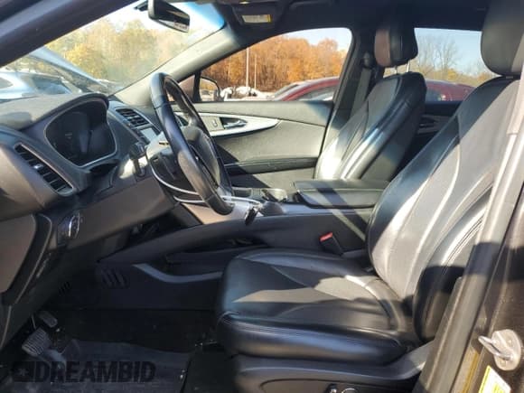 ✅ 2020 Lincoln Nautilus Standard • VIN: 2LMPJ8J93LBL12159 • Lot: 90145835. Listed on Copart with 150,358 mi. Free auction sales archive from the USA and detailed vehicle history report at DreamBid. Image 7.