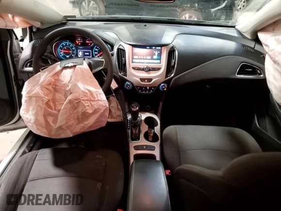 2018 Chevrolet Cruze LS с VIN 1G1BC5SM4J7205240, выставлен на аукционе Copart как лот 69379362 с пробегом 35 561 миль миль и . История ставок и продаж доступна на DreamBid. Изображение 8.