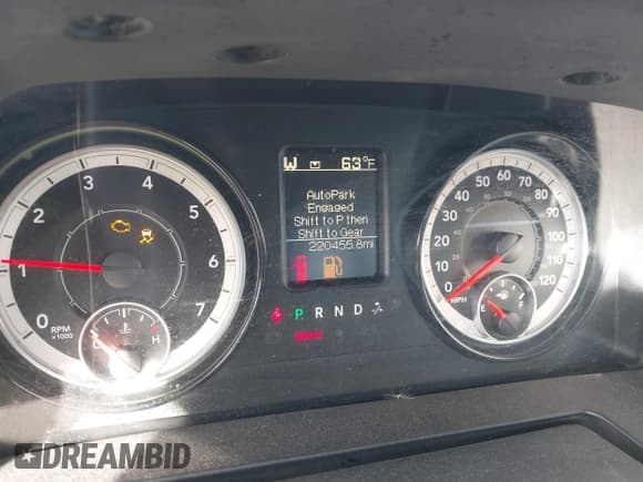 ✅ 2017 Ram 1500 Tradesman • VIN: 3C6JR6DGXHG687006 • Лот: 43852198. Опубликован ранее на IAAI с пробегом 220 456 миль. Бесплатный доступ к архиву аукционных продаж из США и подробный отчёт об истории автомобиля на DreamBid. Изображение 7.