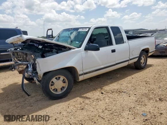 ✅ 1998 GMC Sierra 1500 • VIN: 1GTEC19R4WR504009 • Lot: 61786725. Wystawiony na Copart z przebiegiem 261 876 mil. Bezpłatny archiwum sprzedaży aukcyjnych z USA i szczegółowy raport historii pojazdu na DreamBid. Zdjęcie 1.