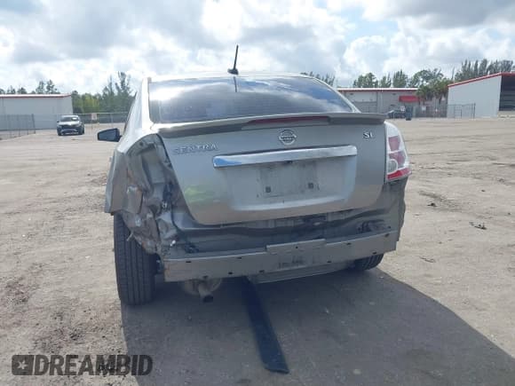 ✅ 2011 Nissan Sentra SL • VIN: 3N1AB6AP5BL648178 • Lot: 41491781. Listed on IAAI with 159,250 mi. Free auction sales archive from the USA and detailed vehicle history report at DreamBid. Image 6.